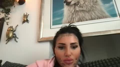 peaches_and_the_cream online show from April 2026 04:26:02 PM