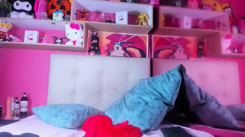 peachrougeh online show from February 2026 02:56:02 PM