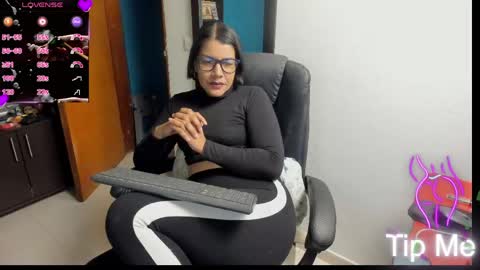 Tangerine Penaut online show from April 2026 10:47:01 PM