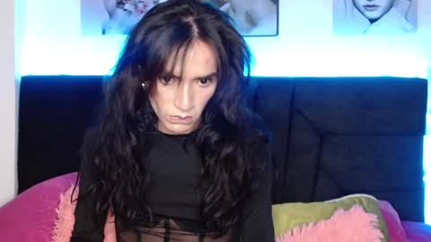 pearlatin online show from January 2025 02:04:01 AM