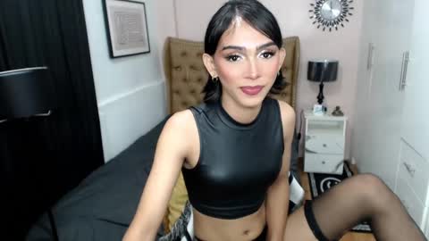 Pearl online show from February 2025 09:23:02 PM