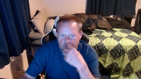 Snapshot of pecker40 chatting on December 2024 02:09:01 AM pecker40 online show from December 2024 02:09:01 AM