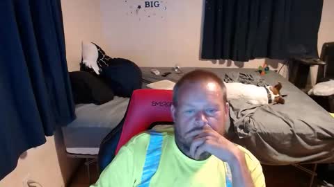 Snapshot of pecker40 chatting on September 2025 04:45:02 AM pecker40 online show from September 2025 04:45:02 AM