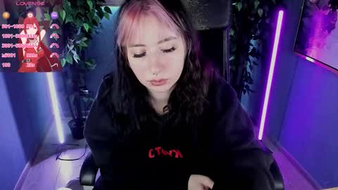 Snapshot of peggymcdean chatting on October 2025 05:19:01 AM peggymcdean online show from October 2025 05:19:01 AM