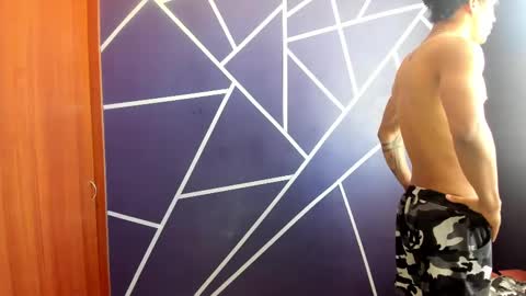 Snapshot of pendragom1224 chatting on January 2025 03:25:01 PM Pendragom online show from January 2025 03:25:01 PM