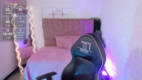 penelope online show from November 2025 03:20:02 AM