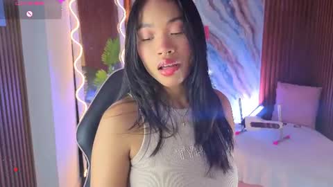 Snapshot of penelope_tay chatting on July 2026 03:10:01 AM penelope online show from July 2026 03:10:01 AM