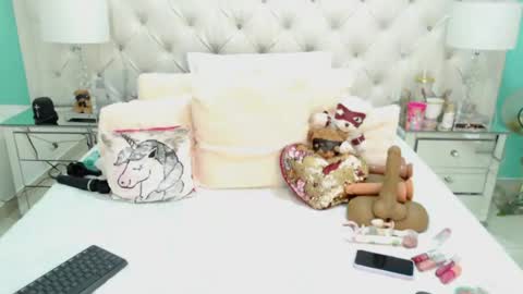 Snapshot of penelopelaurent chatting on June 2026 12:29:02 PM Penelope Laurent online show from June 2026 12:29:02 PM