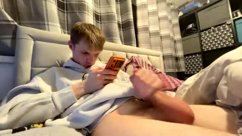 Penguin online show from December 2025 09:10:02 PM