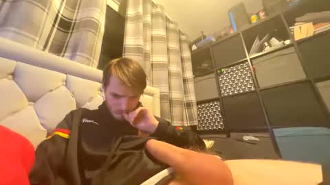 Penguin online show from February 2026 10:17:01 PM