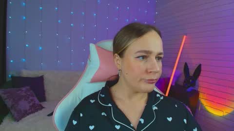 Dia  online show from March 2025 10:46:01 AM