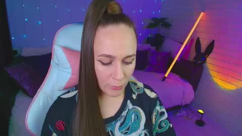 Dia  online show from November 2025 11:18:01 PM