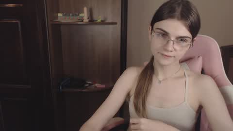 Snapshot of peralez_f chatting on December 2024 11:03:01 PM Farida online show from December 2024 11:03:01 PM