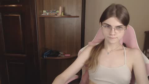 Snapshot of peralez_f chatting on December 2024 03:31:02 AM Farida online show from December 2024 03:31:02 AM