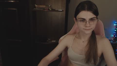 Snapshot of peralez_f chatting on January 2025 01:51:02 AM Farida online show from January 2025 01:51:02 AM