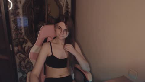 Snapshot of peralez_f chatting on October 2025 05:44:02 PM Farida online show from October 2025 05:44:02 PM