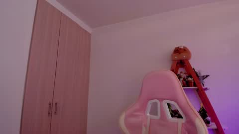 Snapshot of perfect__ana chatting on December 2024 10:19:01 PM Sarah Ana Banana online show from December 2024 10:19:01 PM