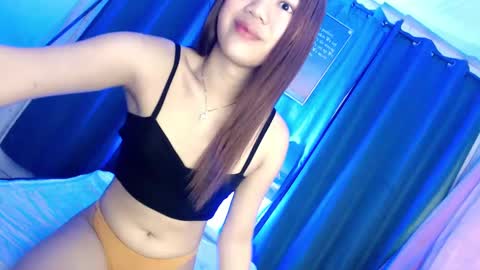 Snapshot of perfect_goddess69 chatting on December 2024 01:51:01 AM Reign online show from December 2024 01:51:01 AM