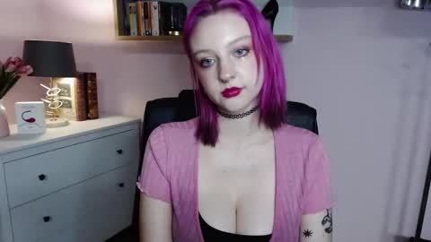 Snapshot of perfect_madeline chatting on January 2025 06:57:02 PM Madeline online show from January 2025 06:57:02 PM