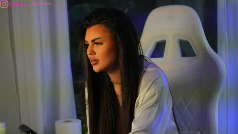 Dee online show from December 2024 09:11:01 AM