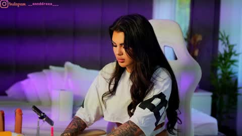 Dee online show from September 2025 12:49:02 PM