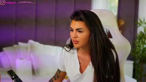 Dee online show from October 2025 11:38:02 AM