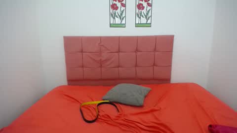 perla online show from December 2024 06:04:02 AM