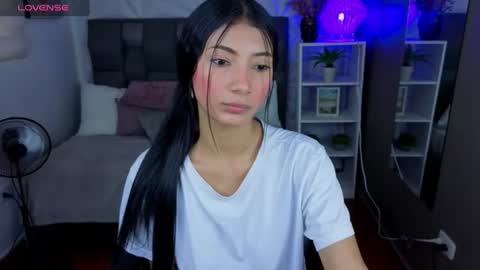 Snapshot of perlaa_moon_ chatting on July 2026 06:56:02 PM PERLA online show from July 2026 06:56:02 PM