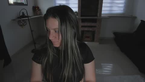 Marie online show from February 2025 10:19:01 PM