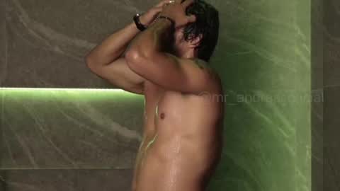 andres    online show from November 2025 06:52:01 PM