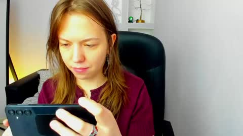 Snapshot of persinaky chatting on April 2026 10:39:02 AM horror flying on the wings of the night.... online show from April 2026 10:39:02 AM