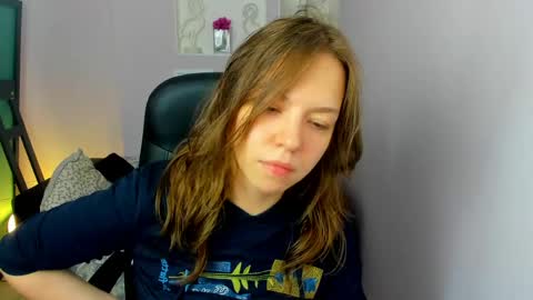 Snapshot of persinaky chatting on April 2026 10:24:01 AM horror flying on the wings of the night.... online show from April 2026 10:24:01 AM