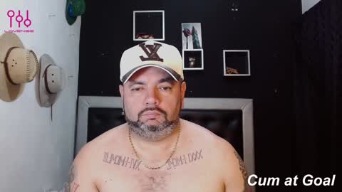 Snapshot of perverseveteranmanxxx chatting on January 2025 03:54:01 PM Carlos online show from January 2025 03:54:01 PM