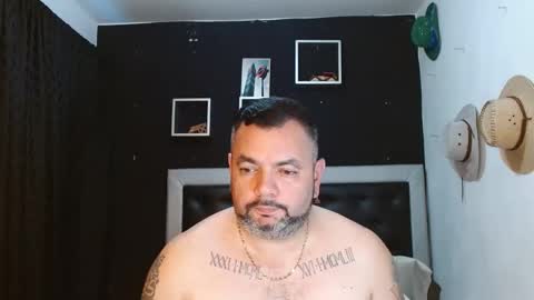 Snapshot of perverseveteranmanxxx chatting on January 2025 06:52:01 PM Carlos online show from January 2025 06:52:01 PM