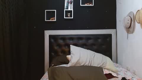 Snapshot of perverseveteranmanxxx chatting on January 2025 03:51:01 AM Carlos online show from January 2025 03:51:01 AM