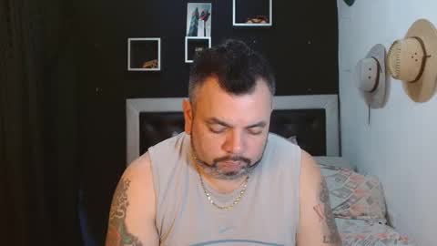 Snapshot of perverseveteranmanxxx chatting on January 2025 08:31:02 PM Carlos online show from January 2025 08:31:02 PM