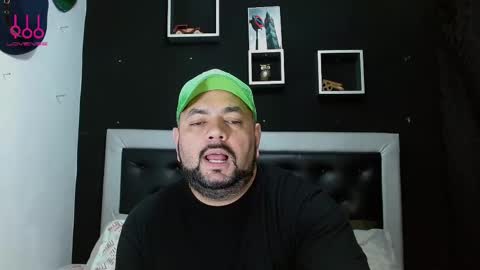 Snapshot of perverseveteranmanxxx chatting on February 2025 02:58:02 AM Carlos online show from February 2025 02:58:02 AM