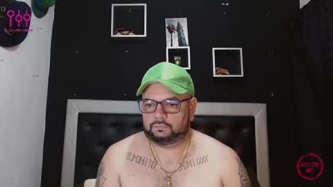 Snapshot of perverseveteranmanxxx chatting on March 2025 01:26:02 AM Carlos online show from March 2025 01:26:02 AM