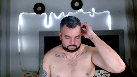 Snapshot of perverseveteranmanxxx chatting on September 2025 03:00:02 PM Carlos online show from September 2025 03:00:02 PM