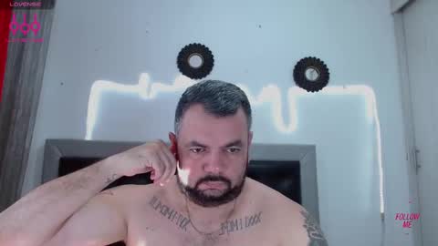 Snapshot of perverseveteranmanxxx chatting on September 2025 03:11:02 PM Carlos online show from September 2025 03:11:02 PM