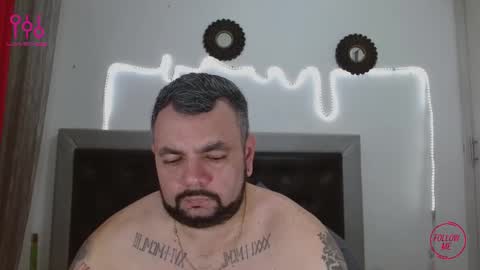 Snapshot of perverseveteranmanxxx chatting on September 2025 07:03:01 PM Carlos online show from September 2025 07:03:01 PM