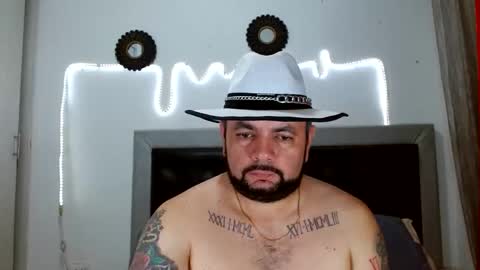 Snapshot of perverseveteranmanxxx chatting on October 2025 04:37:01 AM Carlos online show from October 2025 04:37:01 AM