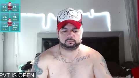 Snapshot of perverseveteranmanxxx chatting on December 2025 12:32:01 PM Carlos online show from December 2025 12:32:01 PM