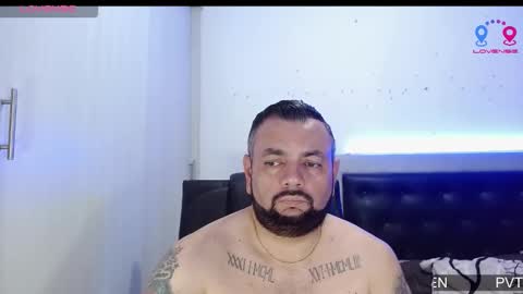 Carlos online show from March 2026 01:31:02 AM