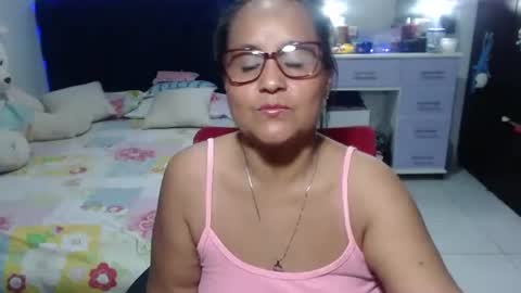 Snapshot of pervert_mommy_x chatting on April 2026 10:29:01 AM SAMY online show from April 2026 10:29:01 AM