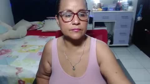 Snapshot of pervert_mommy_x chatting on April 2026 09:48:02 AM SAMY online show from April 2026 09:48:02 AM