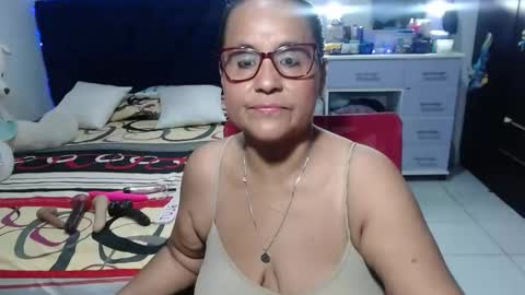 Snapshot of pervert_mommy_x chatting on May 2026 10:09:01 AM SAMY online show from May 2026 10:09:01 AM