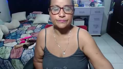 Snapshot of pervert_mommy_x chatting on May 2026 10:09:01 AM SAMY online show from May 2026 10:09:01 AM