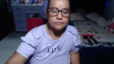 Snapshot of pervert_mommy_x chatting on June 2026 10:42:01 AM SAMY online show from June 2026 10:42:01 AM