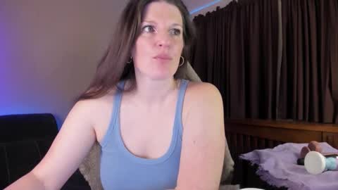 Kelly online show from December 2025 12:03:02 PM